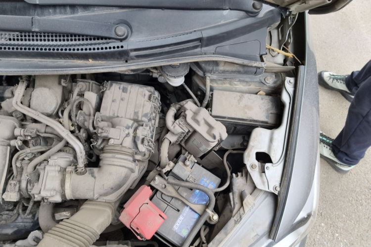 Used Honda Fit 2014 1.5L EX CVT Elite Model Engine Bay Left