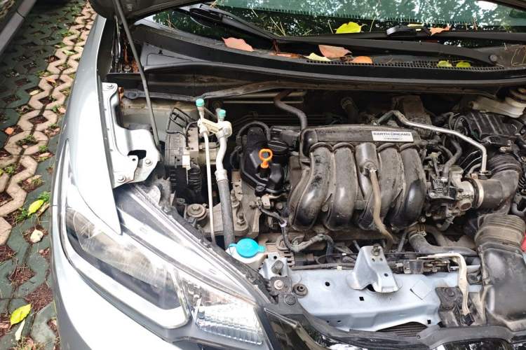 Used Honda Fit 2014 1.5L EXLI CVT Leading Model Engine Bay Right