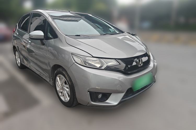 Used Honda Fit 2014 1.5L SE CVT Fashion Model Front Right 45 Deg