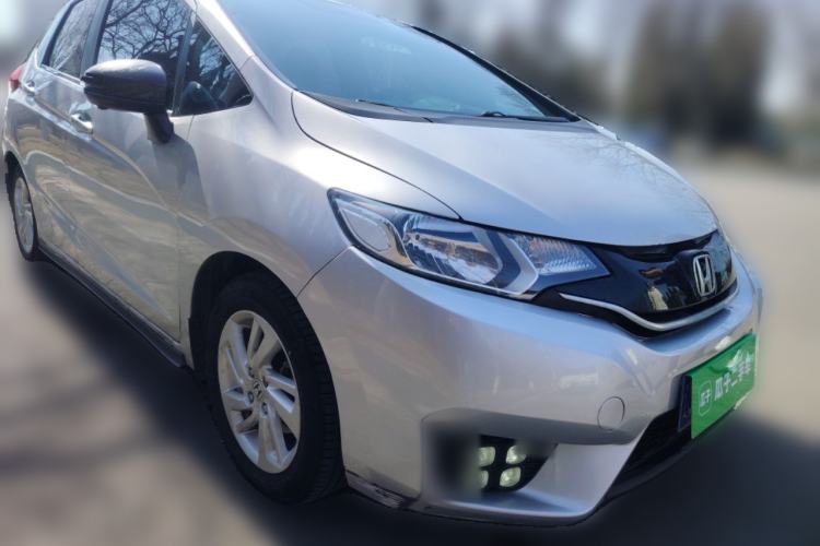 Used Honda Fit 2014 1.5L EX CVT Elite Model Front Right 45 Deg