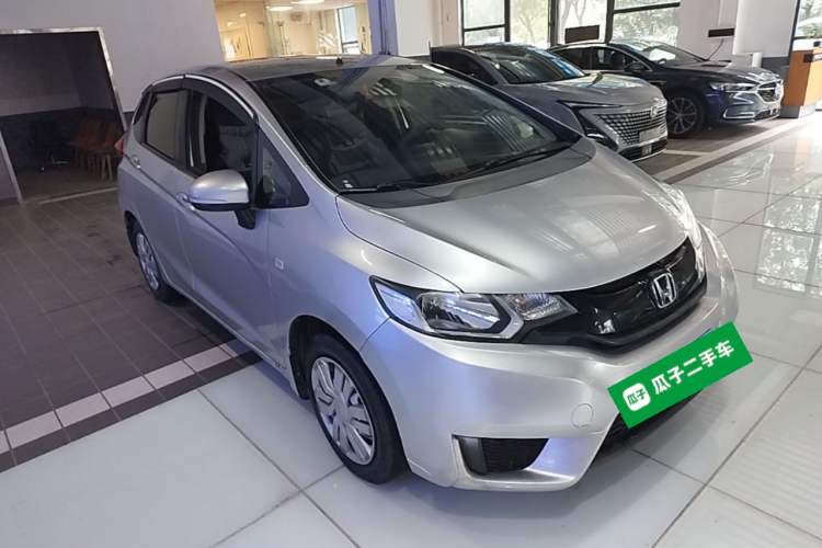 Used Honda Fit 2014 1.5L LX CVT Comfort Model Front Right 45 Deg