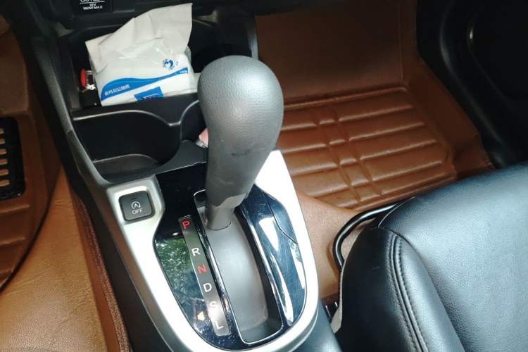 Used Honda Fit 2014 1.5L EXLI CVT Leading Model Gear Lever