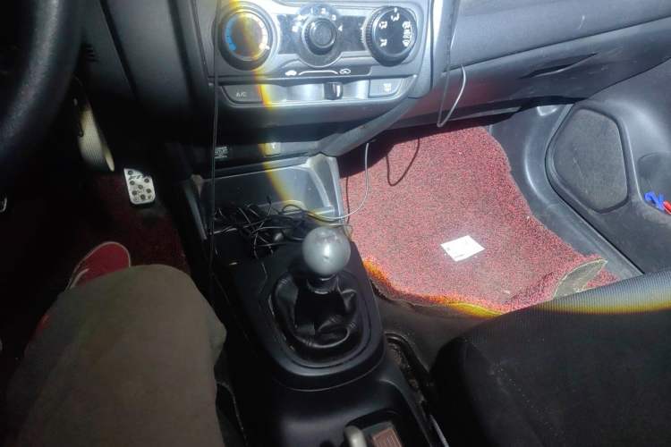 Used Honda Fit 2014 1.5L LX Manual Comfort Model Gear Lever