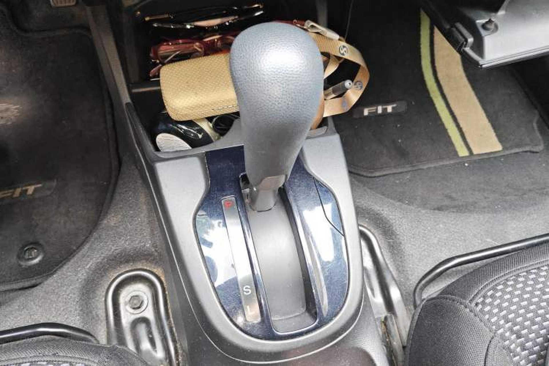Used Honda Fit 2014 1.5L LX CVT Comfort Model Gear Lever