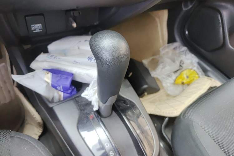 Used Honda Fit 2014 1.5L LX CVT Comfort Model Gear Lever