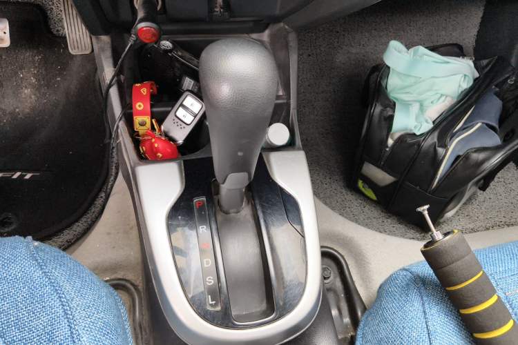 Used Honda Fit 2014 1.5L EX CVT Elite Model Gear Lever