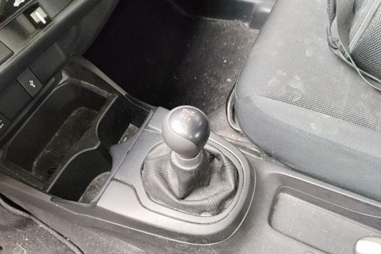 Used Honda Fit 2014 1.5L LX Manual Comfort Model Gear Lever