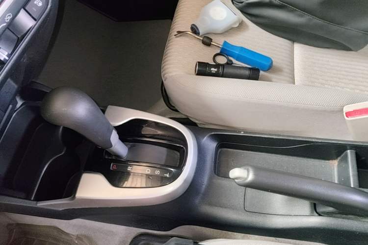 Used Honda Fit 2014 1.5L EX CVT Elite Model Gear Lever