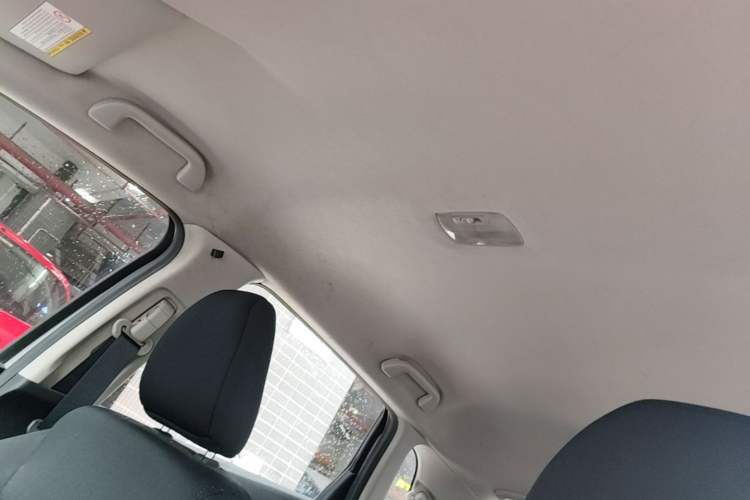 Used Honda Fit 2014 1.5L LX Manual Comfort Model Headliner