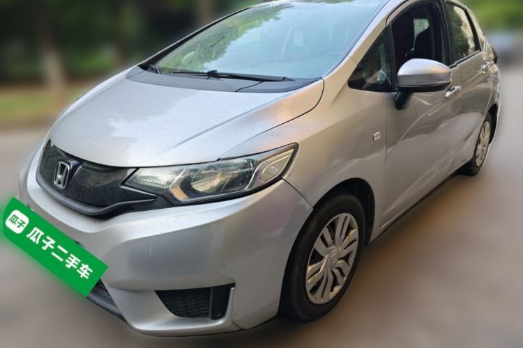 Used Honda Fit 2014 1.5L SE CVT Fashion Model Guazi used car, China used car export, Used car for sale, Used Honda cars, Cheapest cars for sale