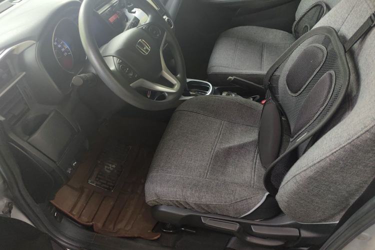 Used Honda Fit 2014 1.5L SE CVT Fashion Model Left Front Seat