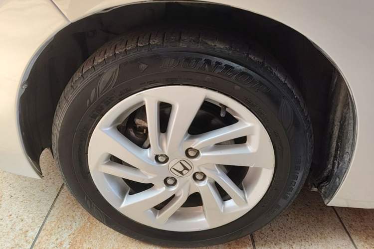 Used Honda Fit 2014 1.5L EX CVT Elite Model Left Front Wheel Hub