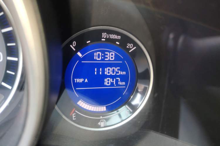 Used Honda Fit 2014 1.5L EX CVT Elite Model Odometer Close Up