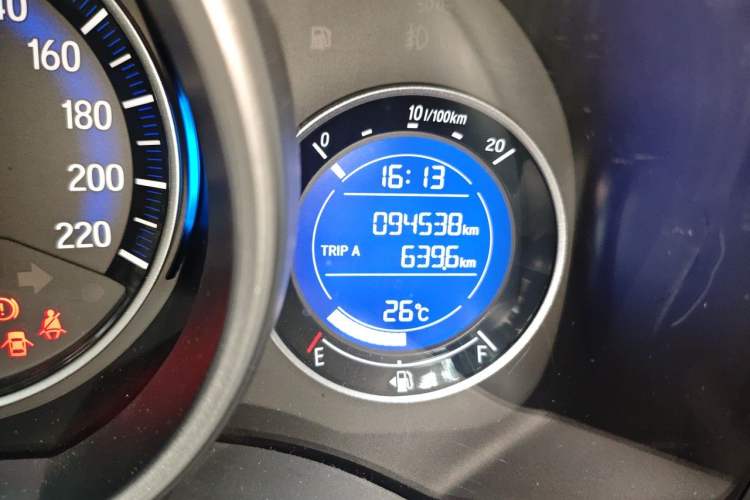 Used Honda Fit 2014 1.5L EXLI CVT Leading Model Odometer Close Up