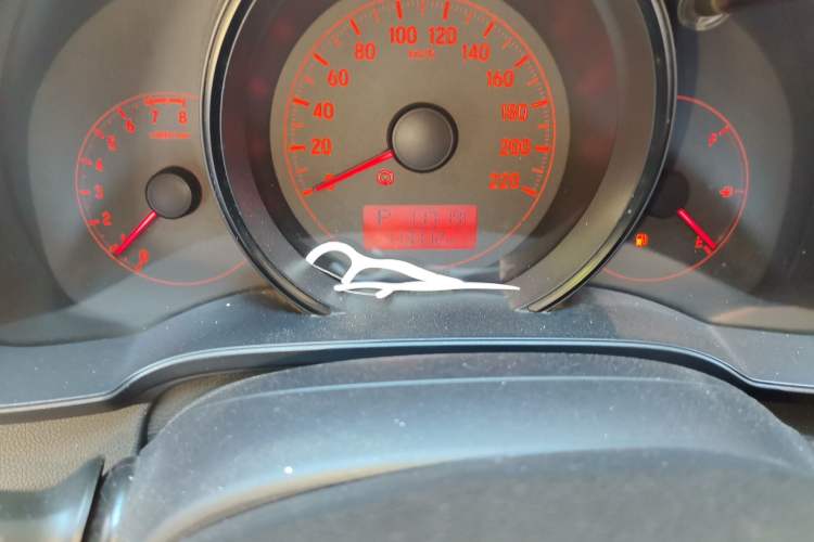 Used Honda Fit 2014 1.5L LX CVT Comfort Model Odometer Close Up