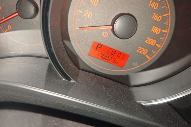 Used Honda Fit 2014 1.5L LX CVT Comfort Model Odometer Close Up