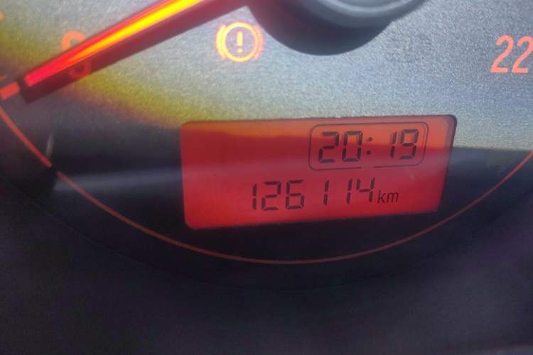 Used Honda Fit 2014 1.5L LX Manual Comfort Model Odometer Close Up
