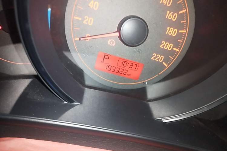 Used Honda Fit 2014 1.5L LX CVT Comfort Model Odometer Close Up