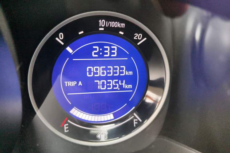 Used Honda Fit 2014 1.5L EX CVT Elite Model Odometer Close Up