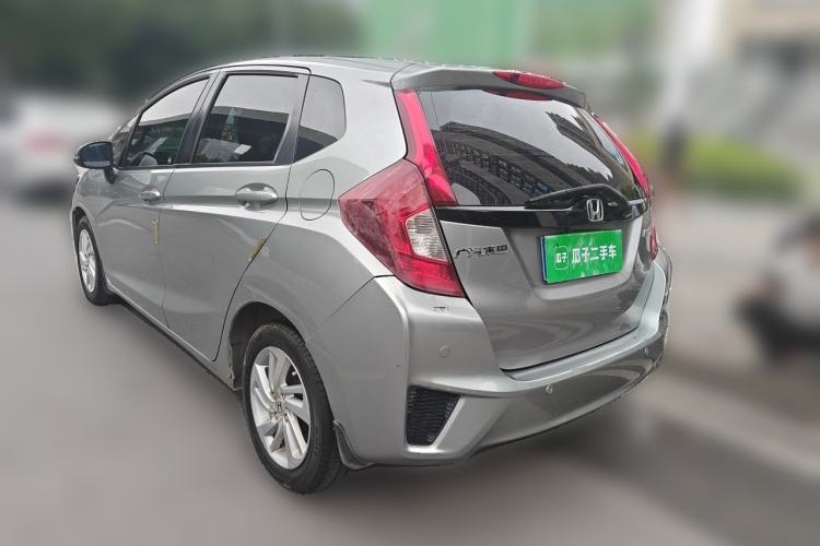 Used Honda Fit 2014 1.5L SE CVT Fashion Model Rear Left 45 Deg