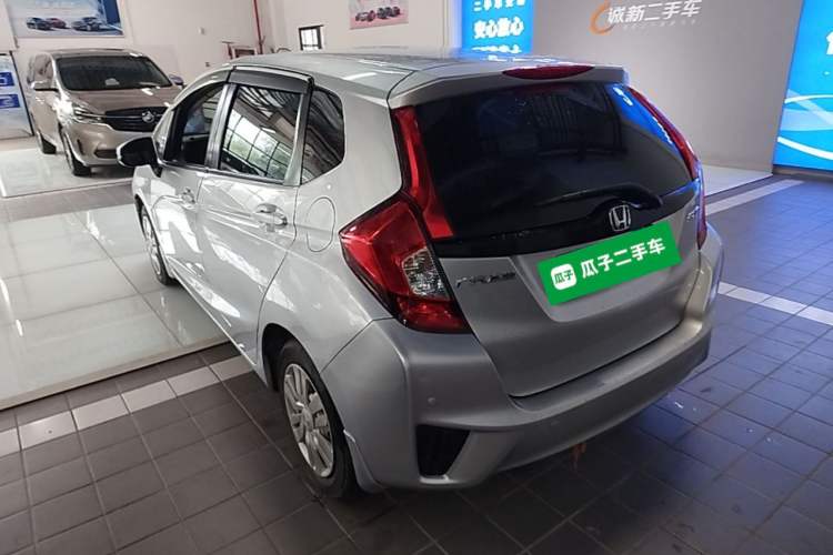 Used Honda Fit 2014 1.5L LX CVT Comfort Model Rear Left 45 Deg