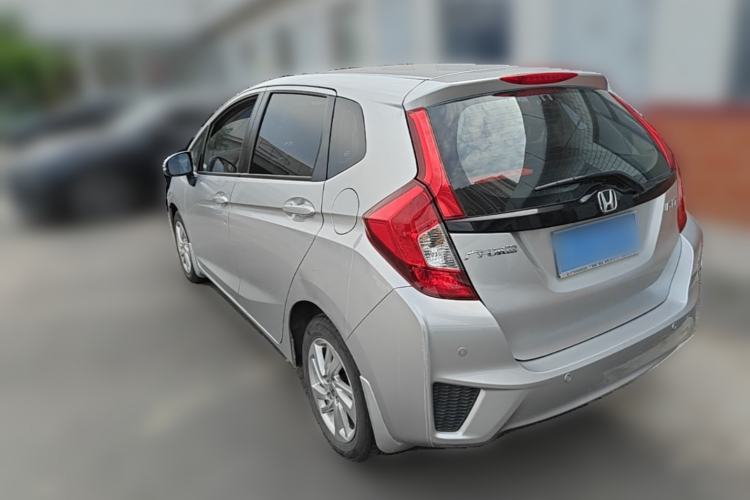 Used Honda Fit 2014 1.5L SE CVT Fashion Model Rear Left 45 Deg