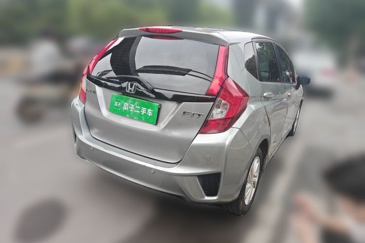 Used Honda Fit 2014 1.5L SE CVT Fashion Model Rear Right 45 Deg