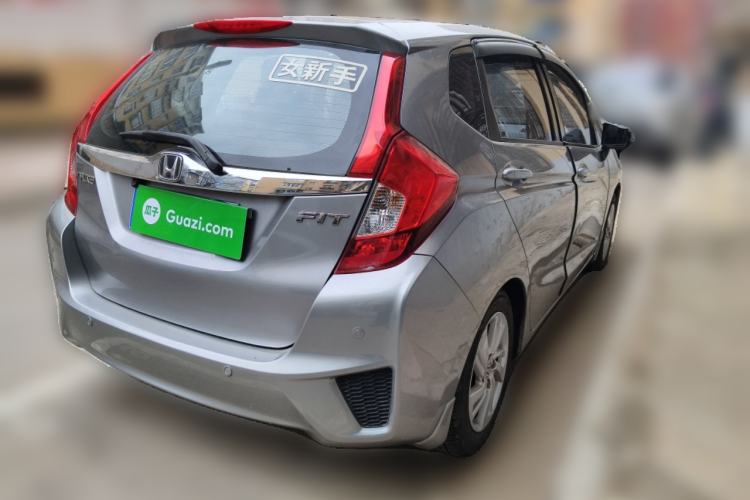 Used Honda Fit 2014 1.5L EX CVT Elite Model Rear Right 45 Deg