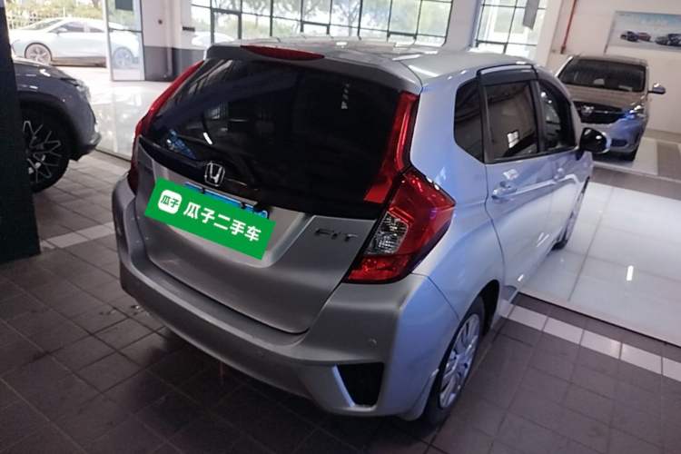 Used Honda Fit 2014 1.5L LX CVT Comfort Model Rear Right 45 Deg