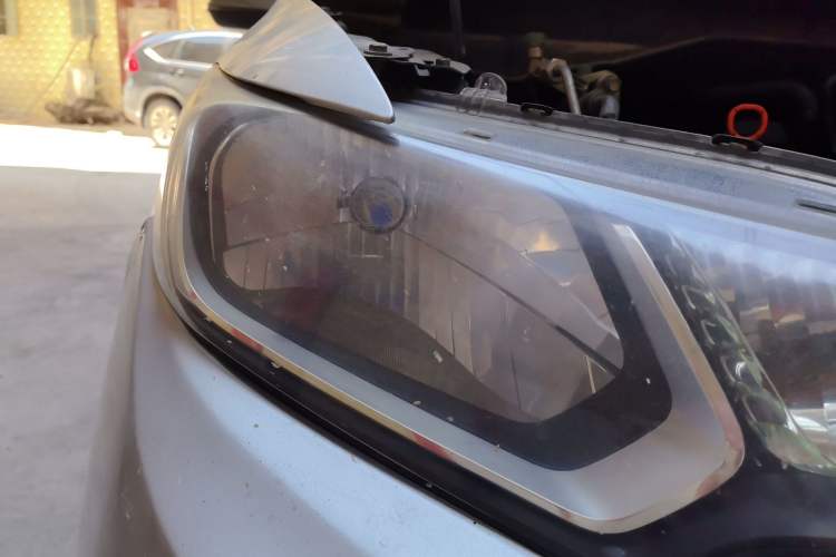 Used Honda Fit 2014 1.5L LX CVT Comfort Model Right Front Headlight