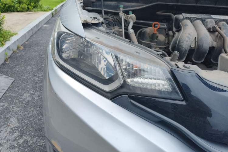 Used Honda Fit 2014 1.5L LX CVT Comfort Model Right Front Headlight