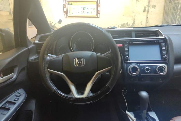 Used Honda Fit 2014 1.5L EX CVT Elite Model Steering Wheel