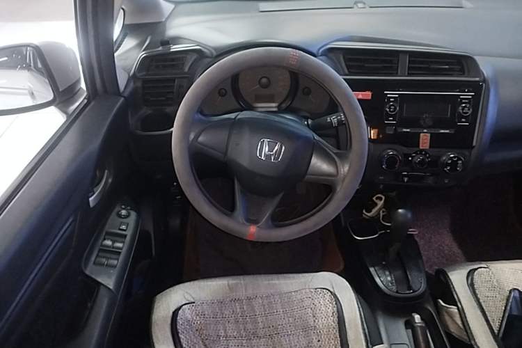 Used Honda Fit 2014 1.5L LX CVT Comfort Model Steering Wheel
