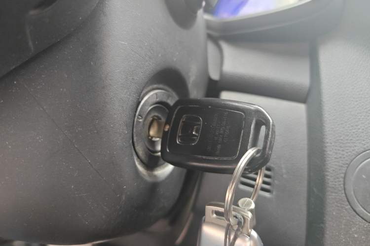Used Honda Fit 2014 1.5L SE CVT Fashion Model Vehicle Key