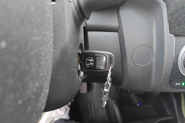 Used Honda Fit 2014 1.5L SE CVT Fashion Model Vehicle Key