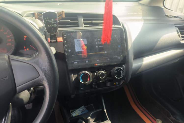 Used Honda Fit 2014 1.5L LX Manual Comfort Model Audio And AC Panel