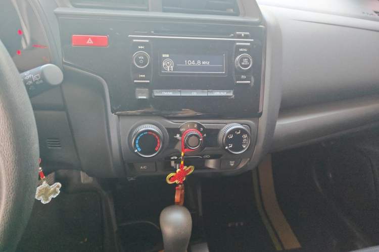 Used Honda Fit 2014 1.5L LX CVT Comfort Model Audio And AC Panel