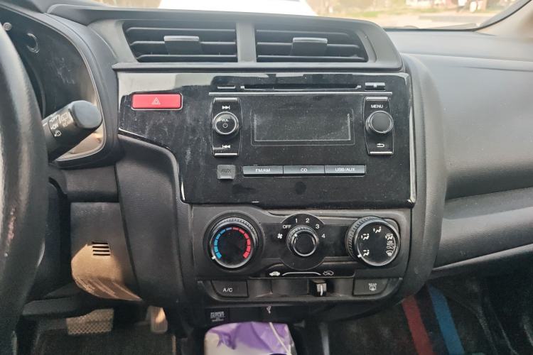 Used Honda Fit 2014 1.5L LX CVT Comfort Model Audio And AC Panel