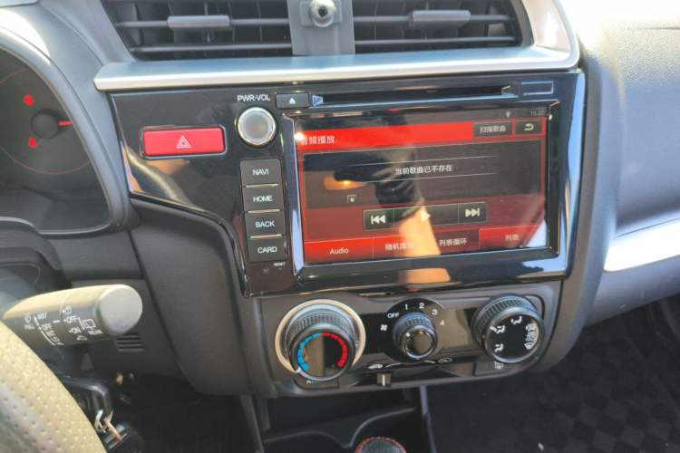 Used Honda Fit 2014 1.5L LX CVT Comfort Model Audio And AC Panel