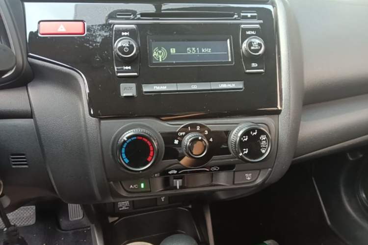 Used Honda Fit 2014 1.5L LX CVT Comfort Model Audio And AC Panel