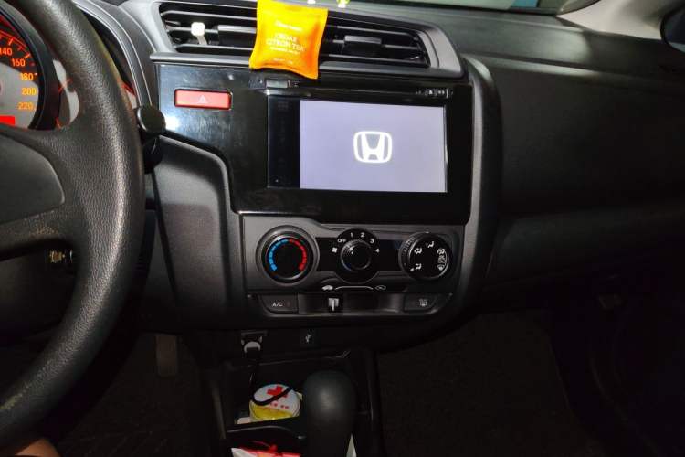 Used Honda Fit 2014 1.5L LX CVT Comfort Model Audio And AC Panel