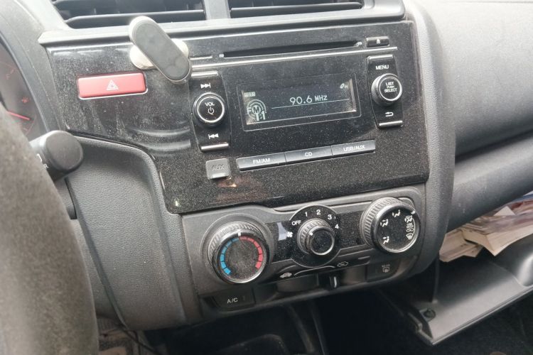 Used Honda Fit 2014 1.5L LX CVT Comfort Model Audio And AC Panel