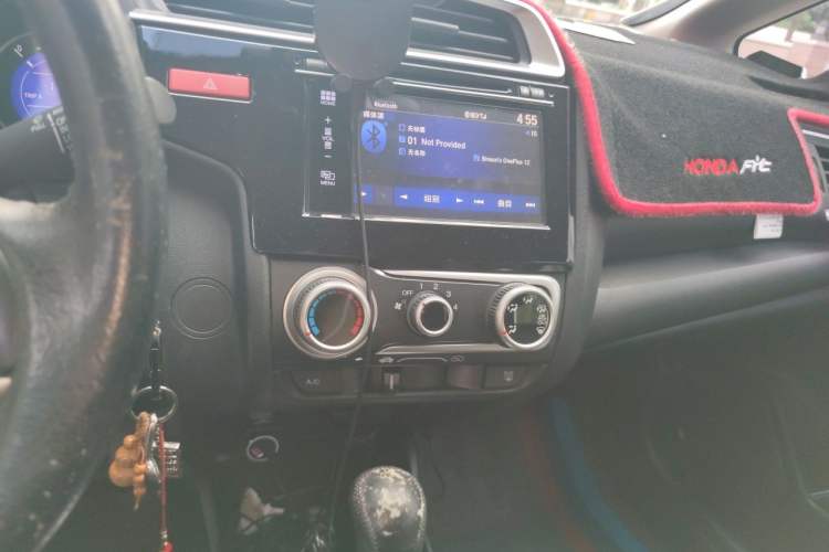 Used Honda Fit 2014 1.5L SE CVT Fashion Model Audio And AC Panel