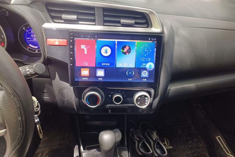 Used Honda Fit 2014 1.5L SE CVT Fashion Model Audio And AC Panel