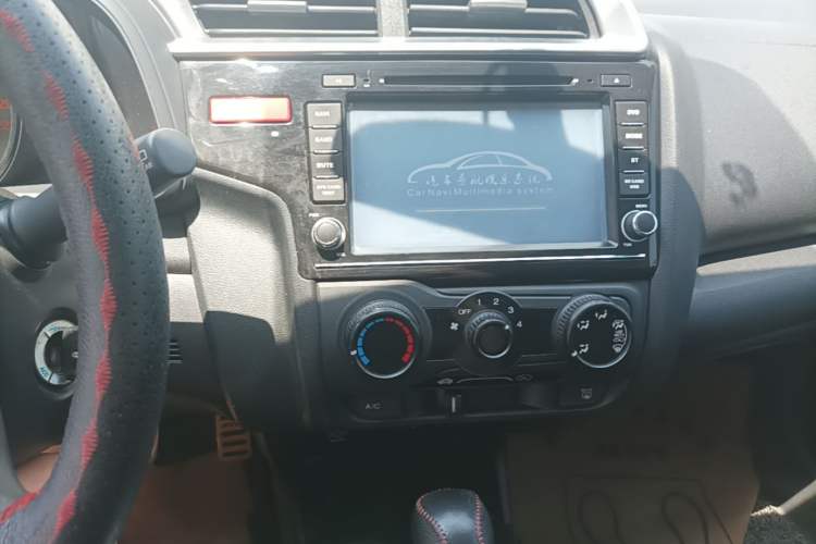 Used Honda Fit 2014 1.5L LX CVT Comfort Model Audio And AC Panel