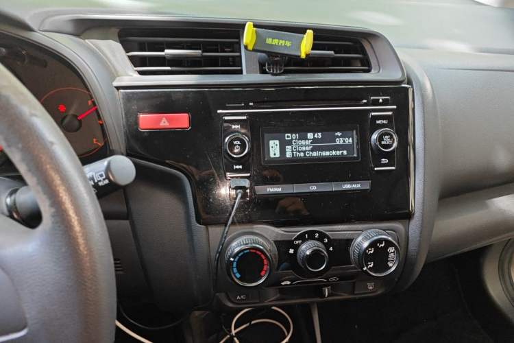 Used Honda Fit 2014 1.5L LX CVT Comfort Model Audio And AC Panel