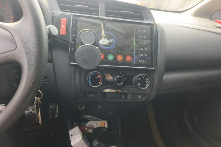 Used Honda Fit 2014 1.5L LX Manual Comfort Model Audio And AC Panel