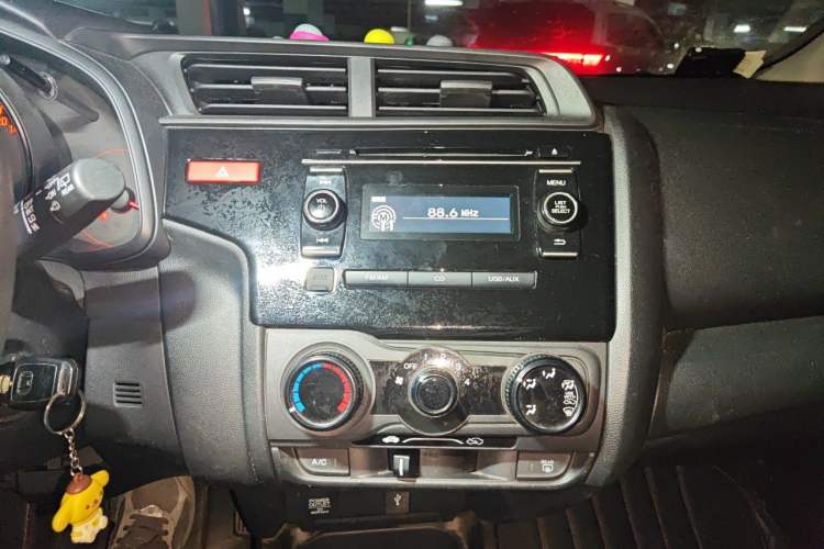 Used Honda Fit 2014 1.5L LX CVT Comfort Model Audio And AC Panel