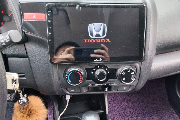 Used Honda Fit 2014 1.5L SE CVT Fashion Model Audio And AC Panel
