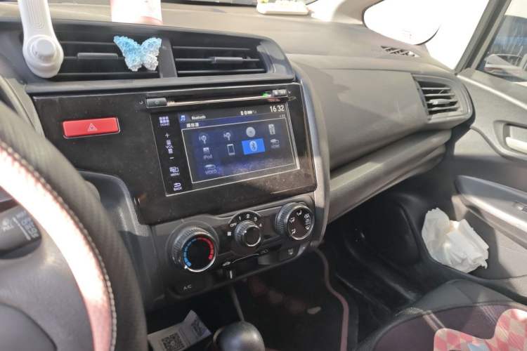 Used Honda Fit 2014 1.5L LX CVT Comfort Model Audio And AC Panel